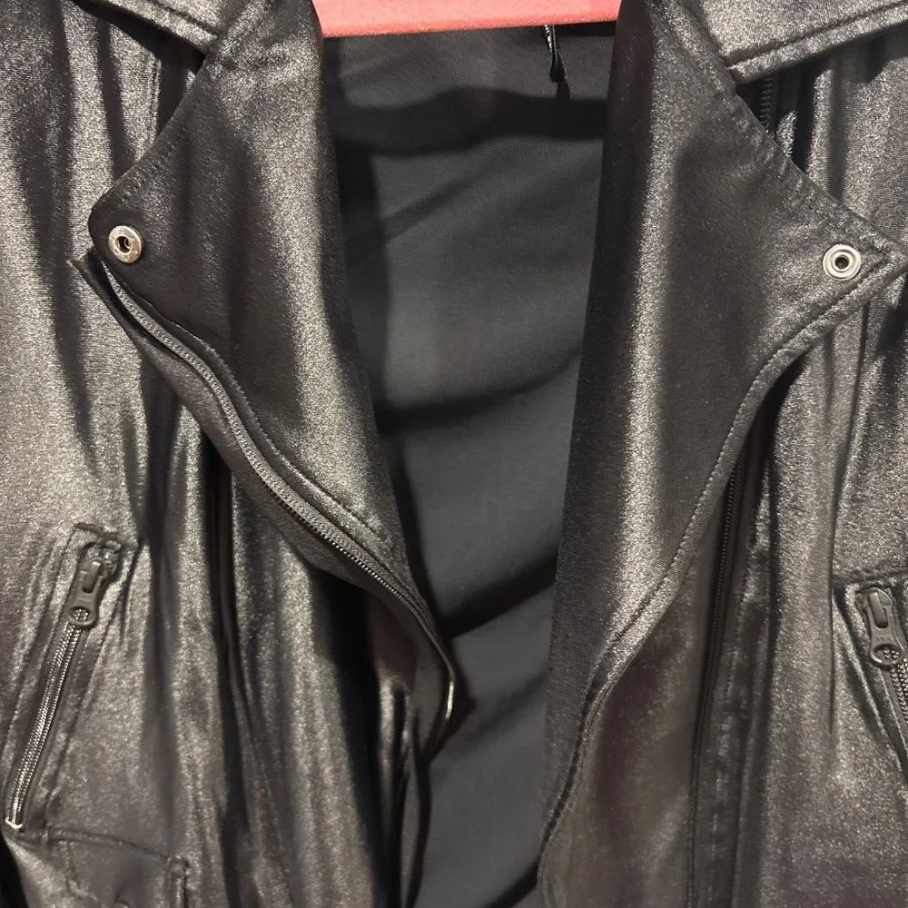 Jacket - Picture 2 of 3